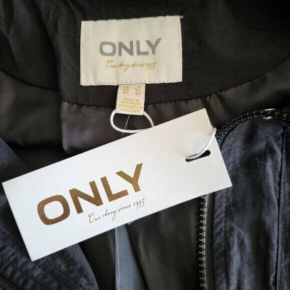 Only Black Utility Jacket with Hood and Weatherproof Material NWT Sz Med… - Picture 7 of 11